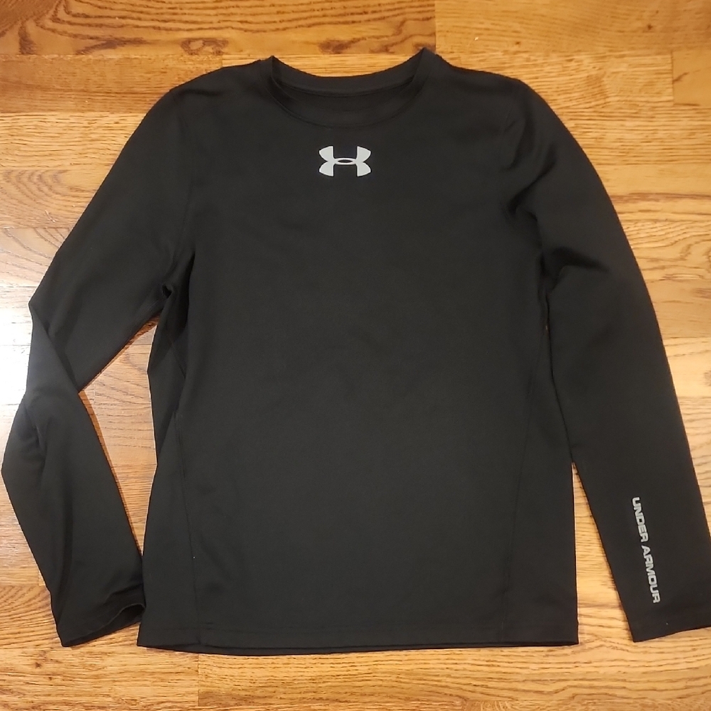 Under Armour Cold Gear YLG Black Long Sleeve Performance Top